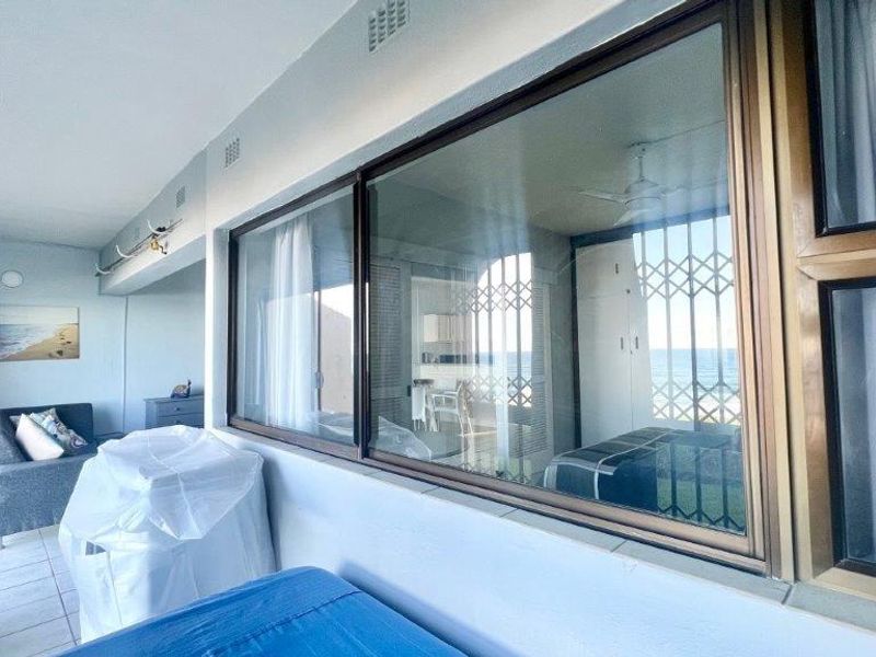 Ground Floor Beachfront Apartment in Shelly Beach - Photo 7