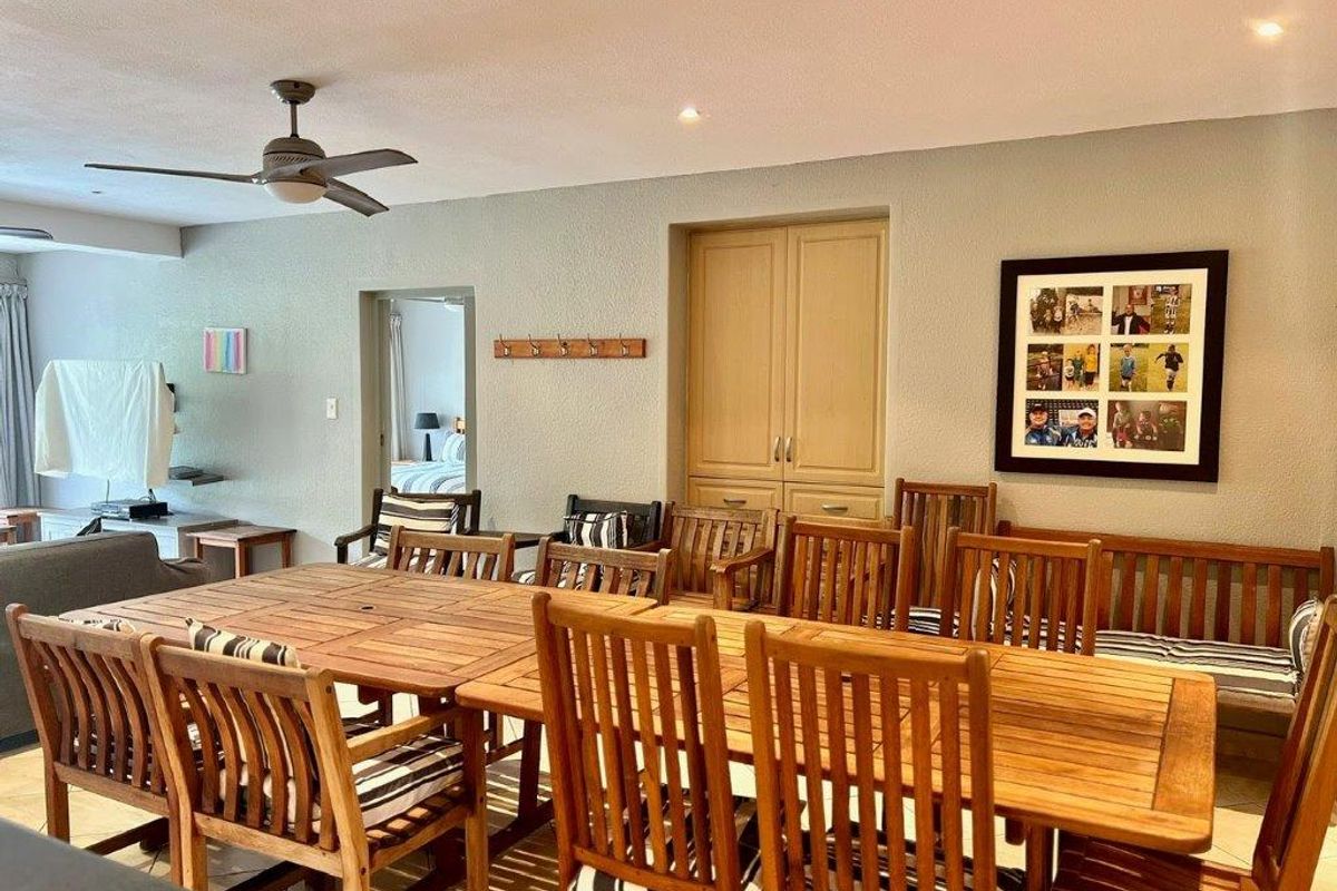 Beachfront Spacious Apartment In Shelly Beach - Photo 4