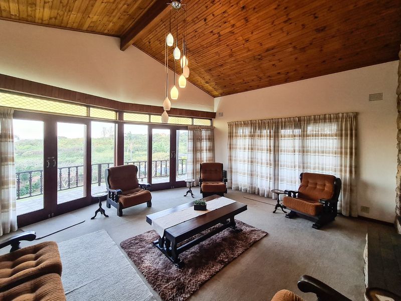 Unique 5-Bedroom Residence With Stunning Ocean Views - Photo 9