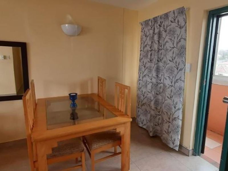 Luxurious Seaside Living: Exquisite 3 Bedroom Apartment On The 5th Floor With Breath Taking Ocean Views - Photo 10