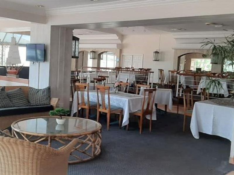 Luxurious Seaside Living: Exquisite 3 Bedroom Apartment On The 5th Floor With Breath Taking Ocean Views - Photo 6