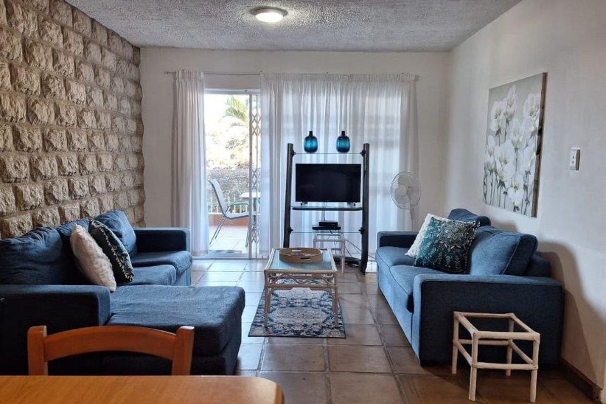 Awesome Apartment In Margate! - Photo 4