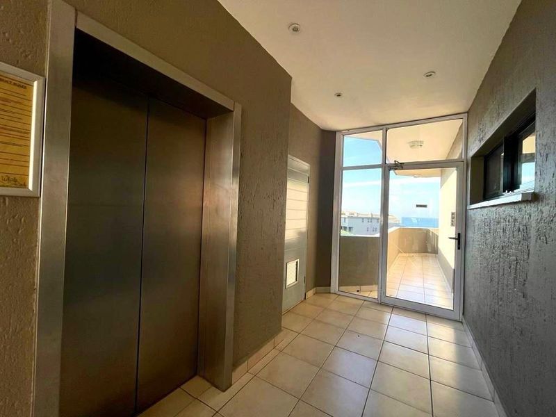 Stunning Corner Unit In Margate! - Photo 4