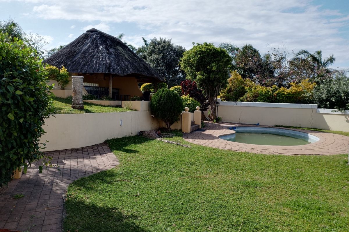Attractive Home With Magnificent Ocean Views And Potential Income Generator!!! - Photo 4