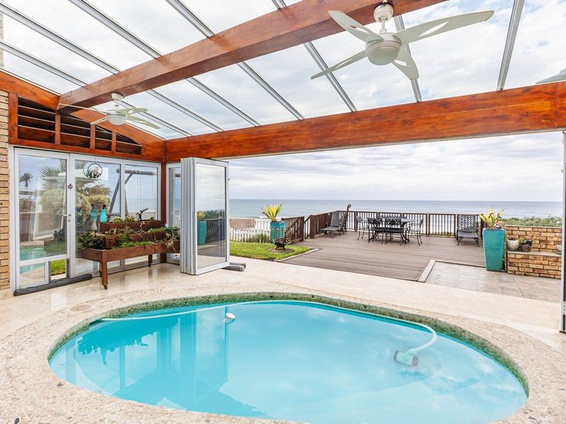 Ultra Modern Luxurious Villa With Direct Beach Access ! - Photo 1