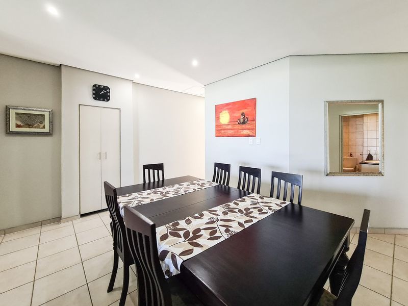 Coastal Paradise: An Alluring Penthouse With Beachside Splendour !! - Photo 9