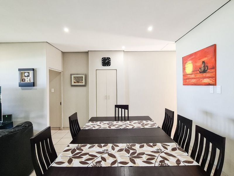 Coastal Paradise: An Alluring Penthouse With Beachside Splendour !! - Photo 10