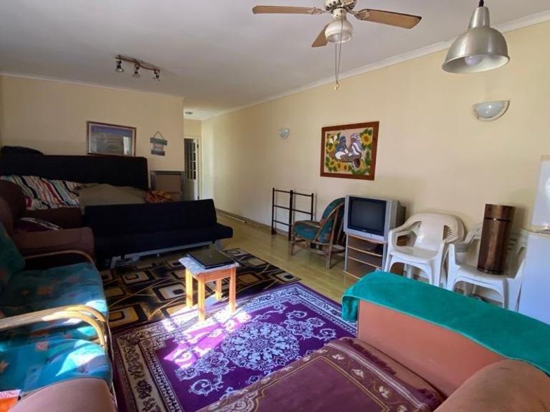 Well Priced 1 Bedroom Apartment - Photo 5