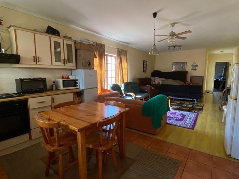 Well Priced 1 Bedroom Apartment - Photo 8