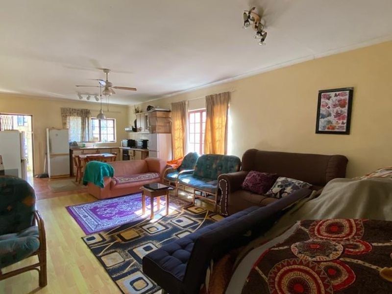 Well Priced 1 Bedroom Apartment - Photo 7