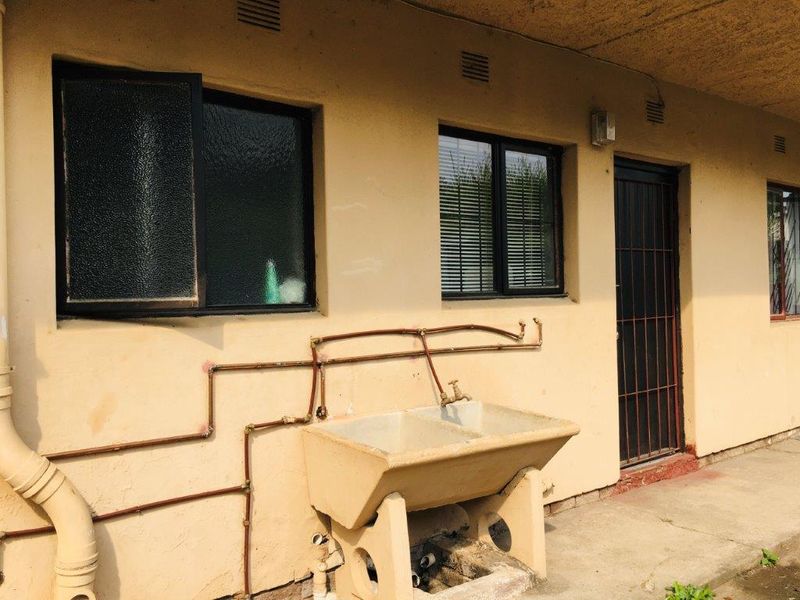 2 Bedroom Apartment For Sale - Photo 6