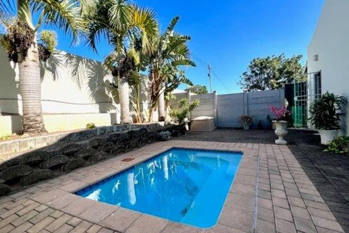 Spacious Level Townhouse In Manaba + Private Pool - Photo 2