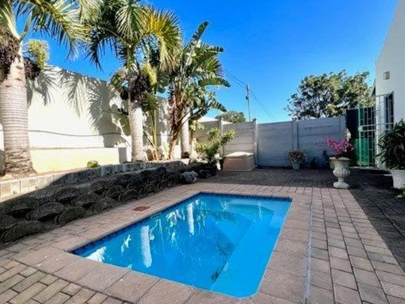 Spacious Level Townhouse In Manaba + Private Pool - Photo 2