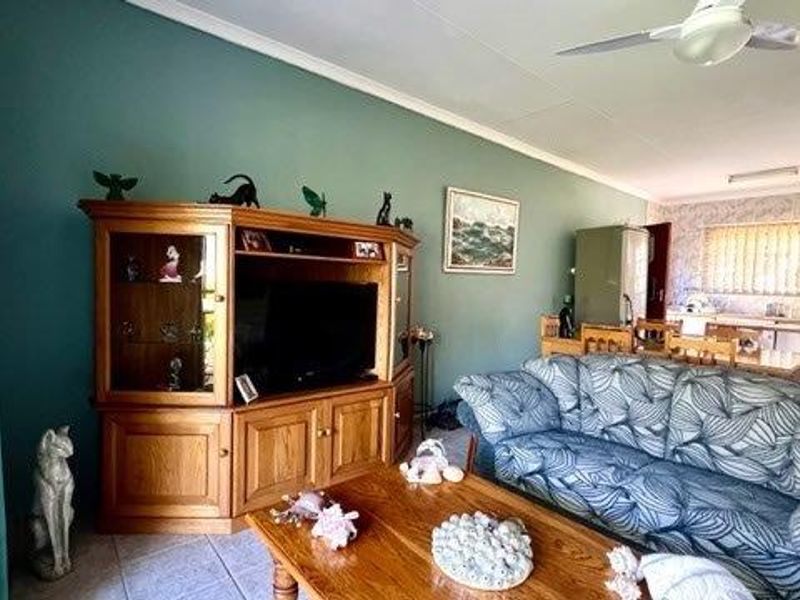 Spacious Level Townhouse In Manaba + Private Pool - Photo 9