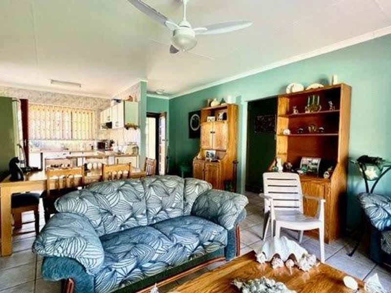 Spacious Level Townhouse In Manaba + Private Pool - Photo 8