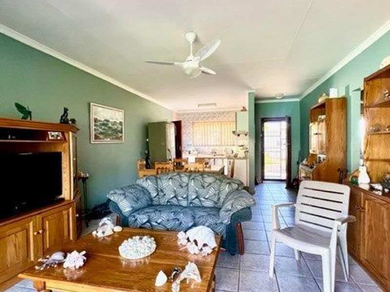 Spacious Level Townhouse In Manaba + Private Pool - Photo 7