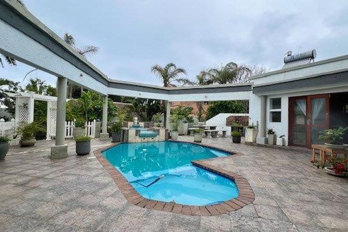 Hi-Tech Modern Residence With Beach Access On Your Doorstep - Photo 5