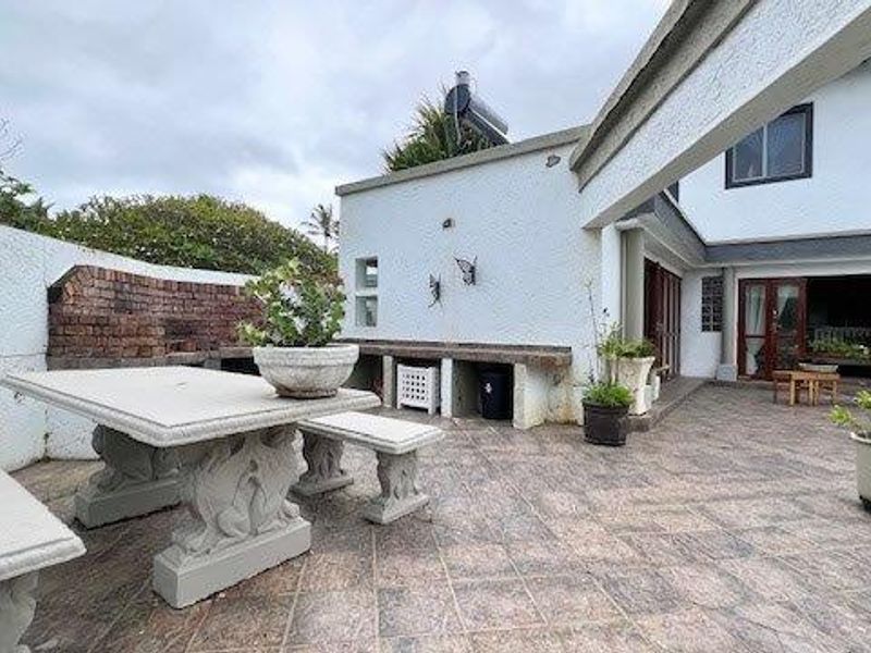 Hi-Tech Modern Residence With Beach Access On Your Doorstep - Photo 6