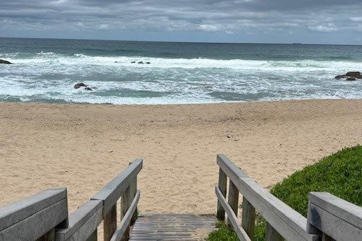 Hi-Tech Modern Residence With Beach Access On Your Doorstep - Photo 2