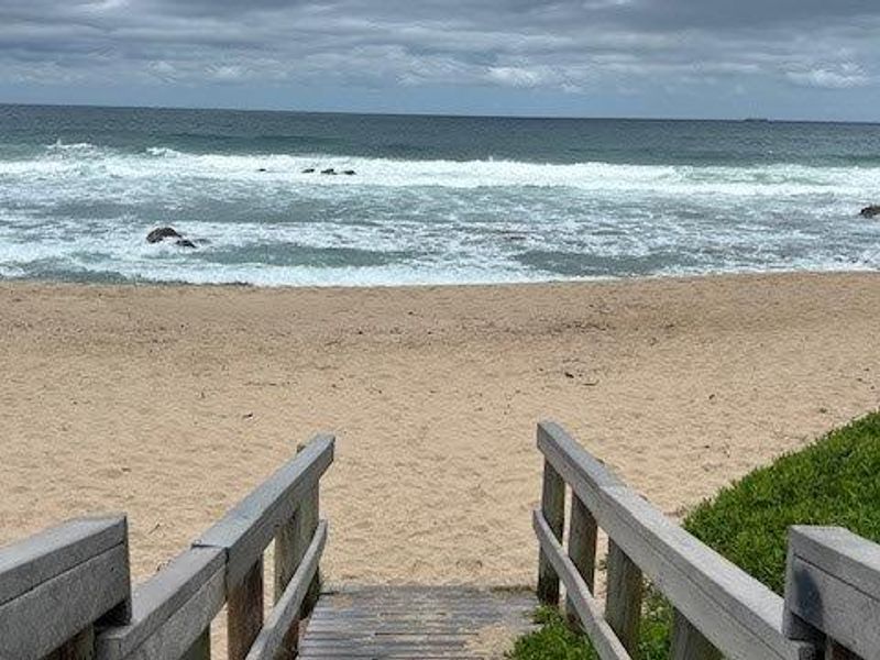 Hi-Tech Modern Residence With Beach Access On Your Doorstep - Photo 2
