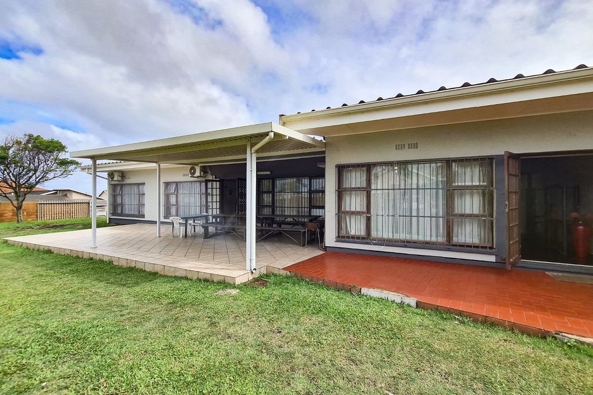 6 Bedroom Home Within Walking Distance To The Beach - Photo 2
