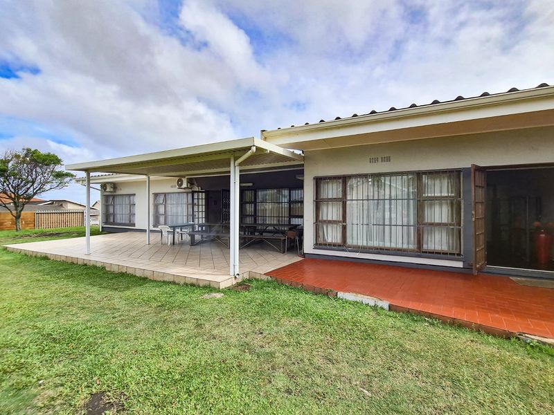 6 Bedroom Home Within Walking Distance To The Beach - Photo 2