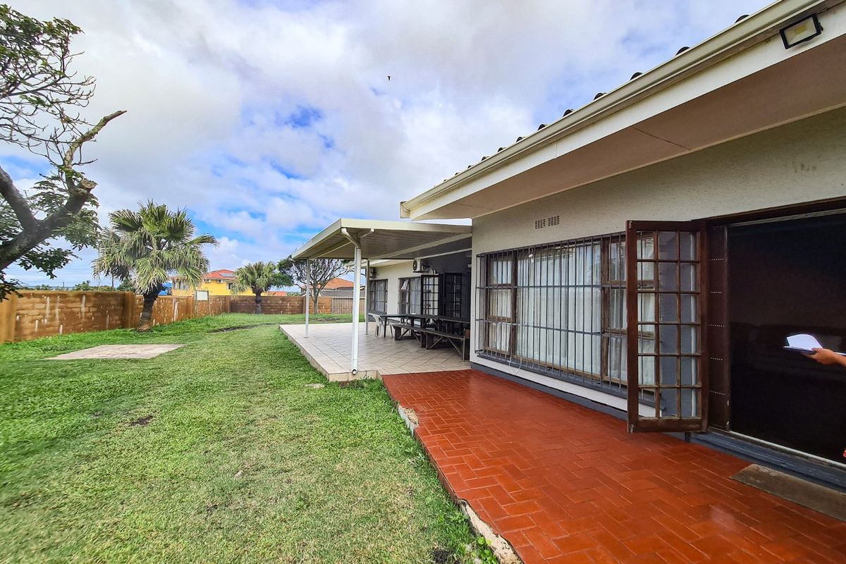 6 Bedroom Home Within Walking Distance To The Beach - Photo 3