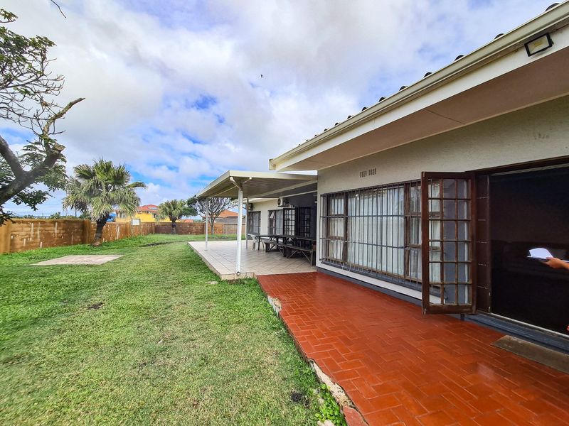 6 Bedroom Home Within Walking Distance To The Beach - Photo 3