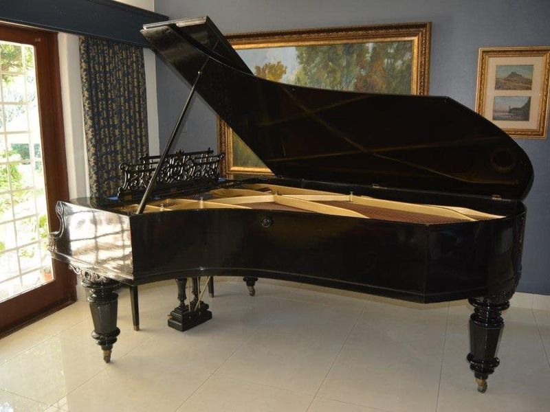 Majestic Home with Vast Charm! - Photo 7