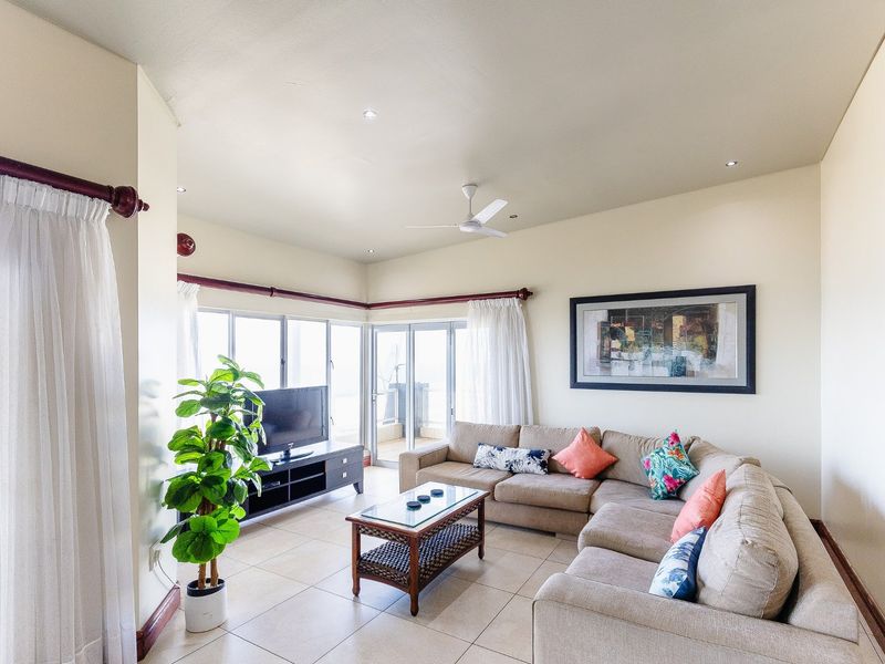 4 Bedroom Penthouse With 180 Degree Sea Views - Photo 6