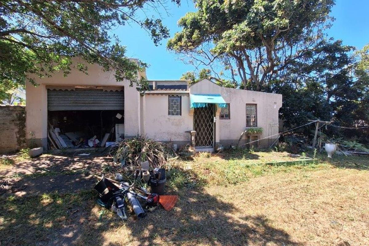 Perfect Location!  - Photo 5