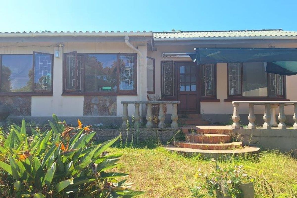 Perfect Location!  - Photo 4