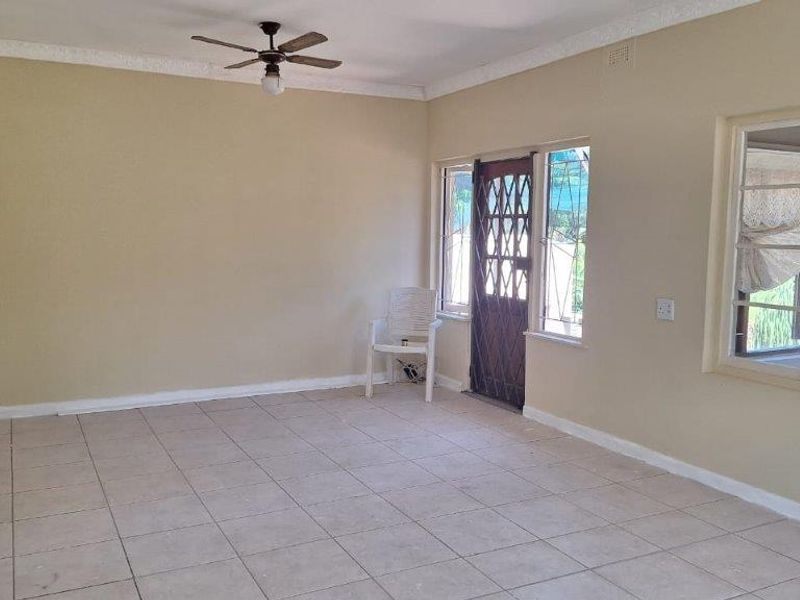 Perfect Location!  - Photo 10