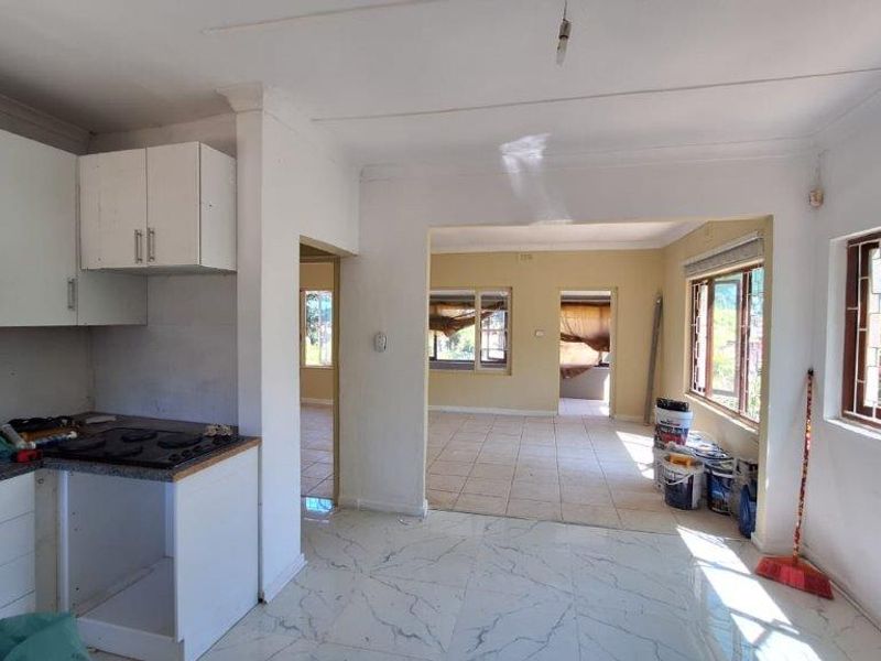 Perfect Location!  - Photo 9