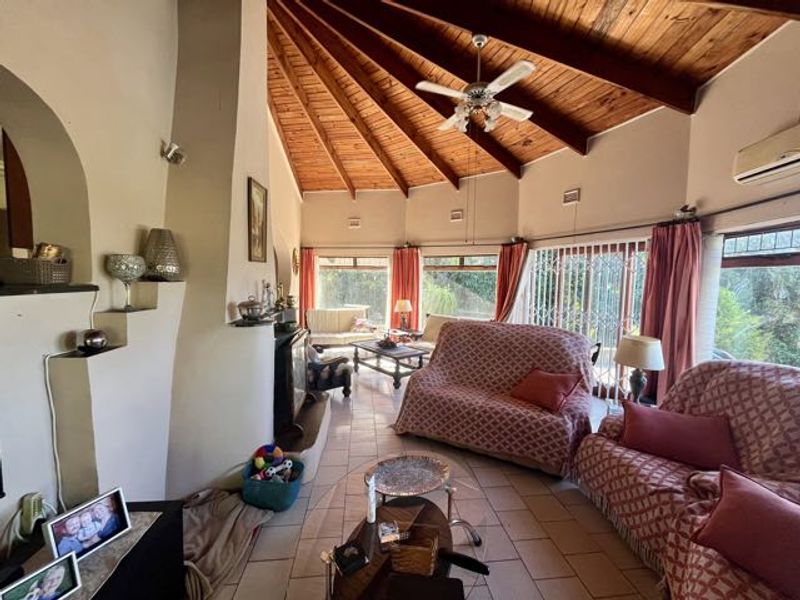 An Attractive  3-Bedroom House in Umkomaas - Photo 10