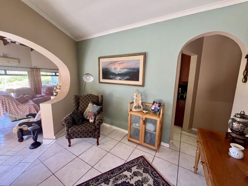 An Attractive  3-Bedroom House in Umkomaas - Photo 7