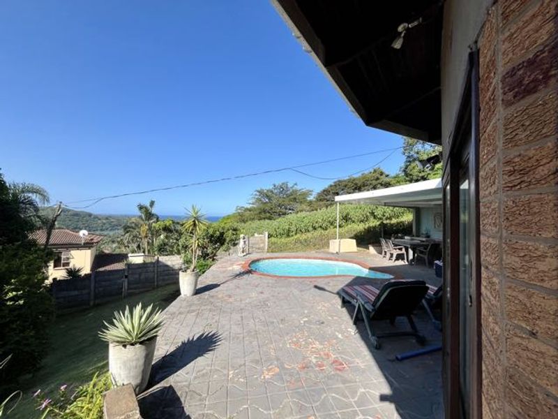 An Attractive  3-Bedroom House in Umkomaas - Photo 6