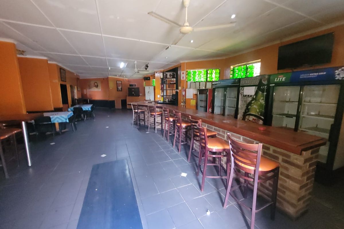 Commercial Property Up For Grabs !!! - Photo 5