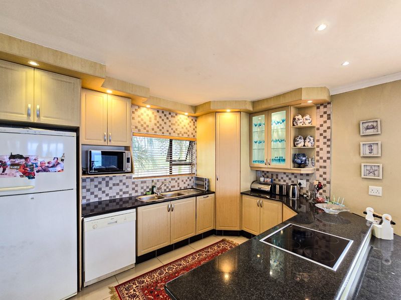 Entertainers Bliss With Sea Views In Shelly Beach - Photo 6