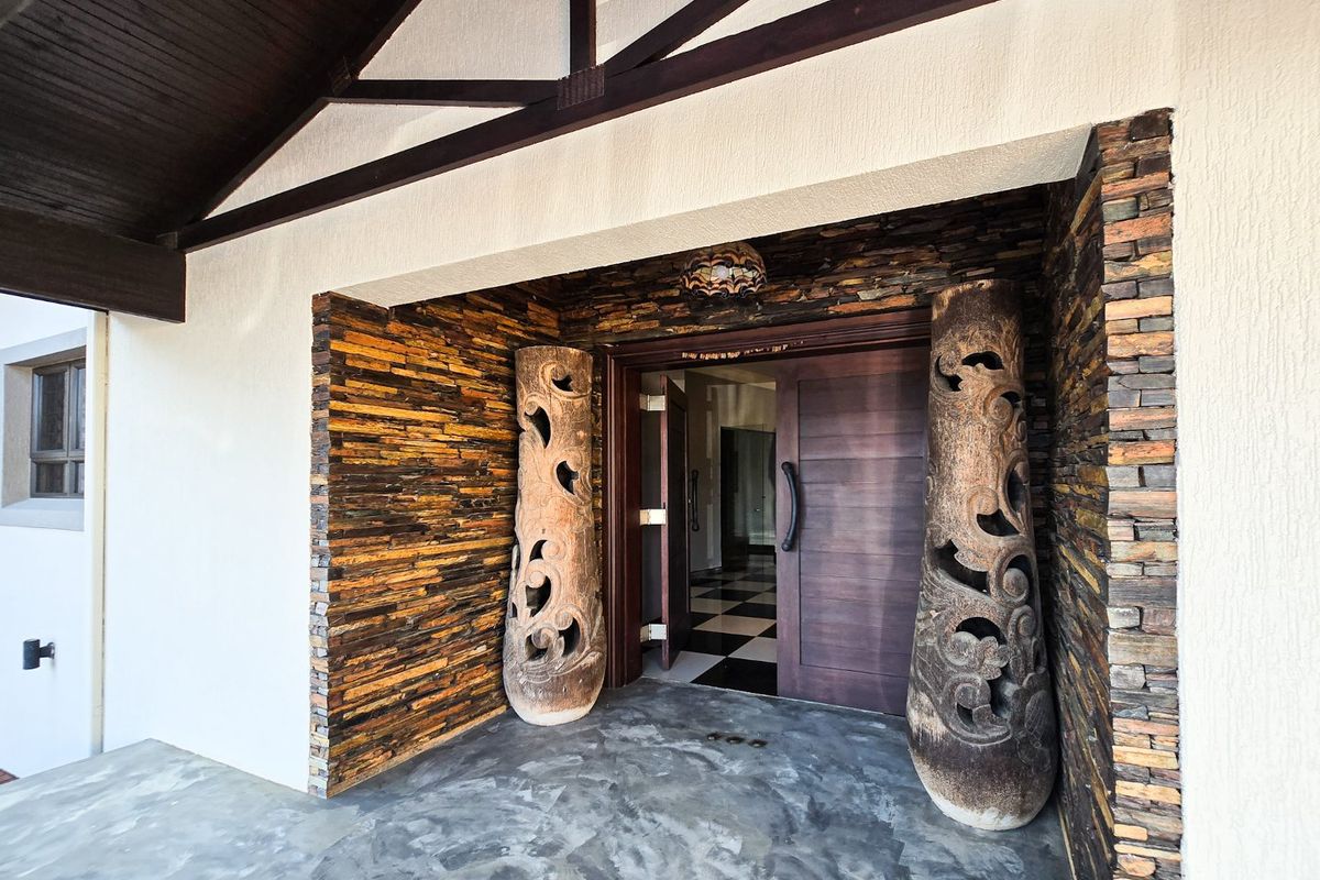 Luxurious 3-Bedroom Home In S Sought-After Secure Estate - Photo 2