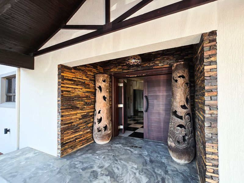 Luxurious 3-Bedroom Home In S Sought-After Secure Estate - Photo 2