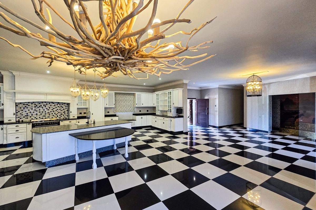 Luxurious 3-Bedroom Home In S Sought-After Secure Estate - Photo 5