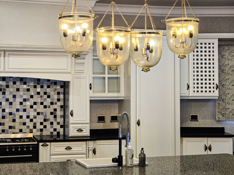 Luxurious 3-Bedroom Home In S Sought-After Secure Estate - Photo 8