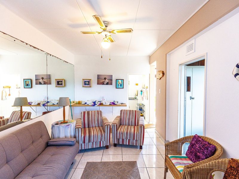 Beachfront Bliss - Ground Floor Unit On The Beach - Photo 9