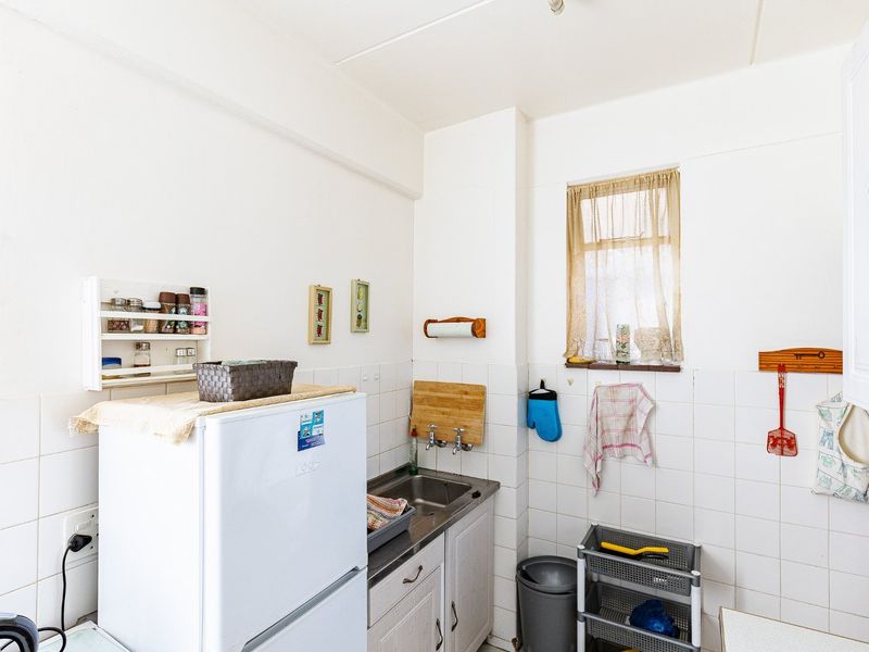 Beachfront Bliss - Ground Floor Unit On The Beach - Photo 6