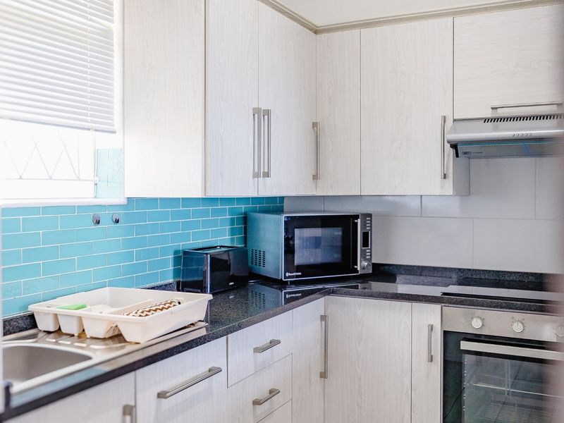 Beachfront Complex ! - Photo 3