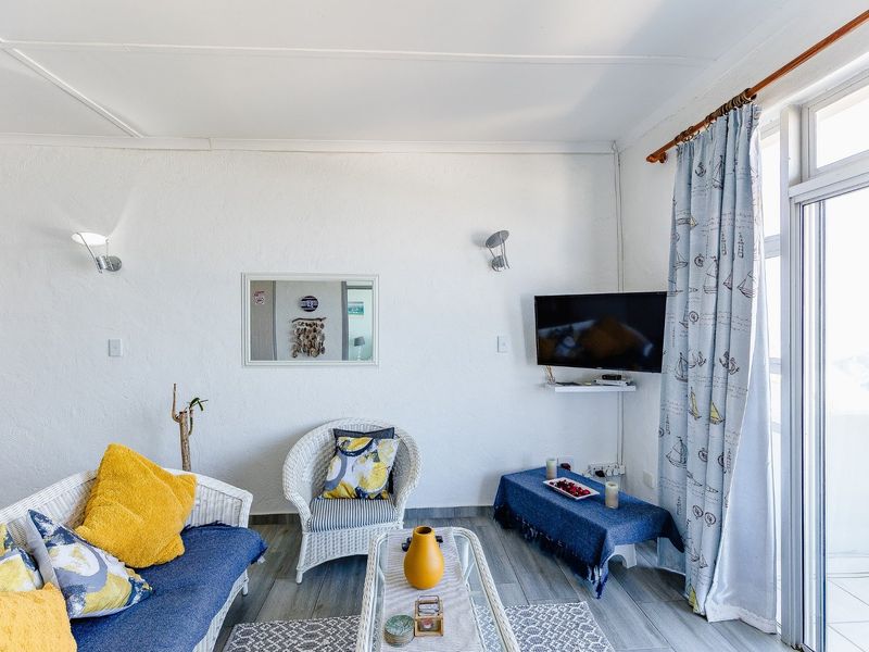 Beachfront Complex ! - Photo 8