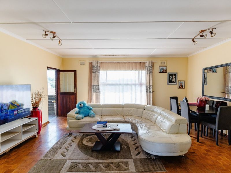 2 Bedroom Apartment With A Garage - Photo 8