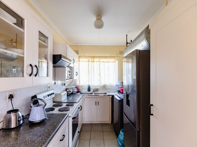 2 Bedroom Apartment With A Garage - Photo 6