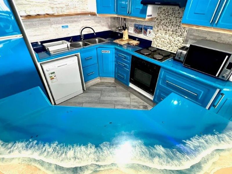 Beachfront Apartment In Uvongo - Photo 5